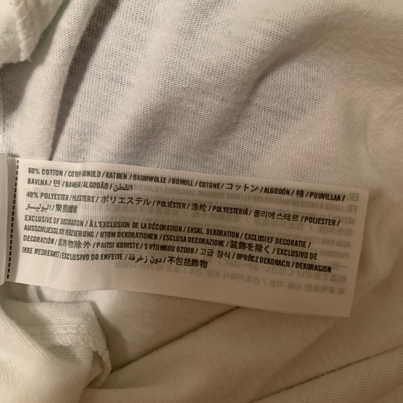 Hollister T-Shirt - Picture 6 of 6